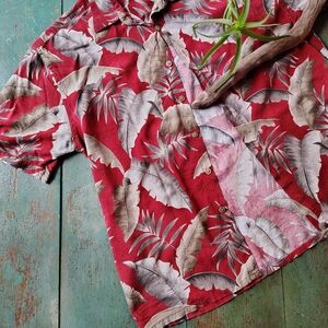 Leaf Print Red Short Sleeve Shirt